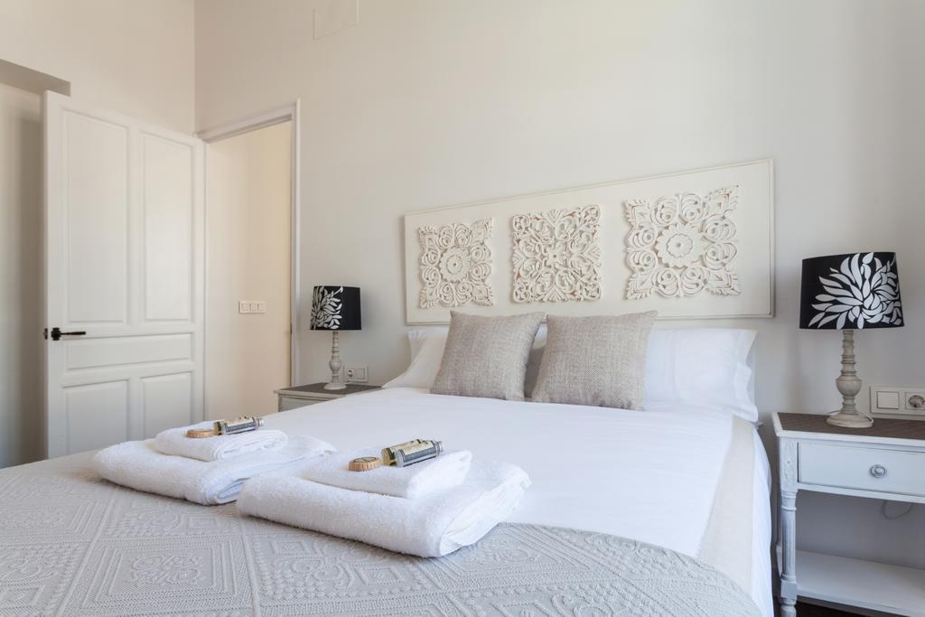 Stunning Boutique - Space Maison Apartments Seville Exterior photo